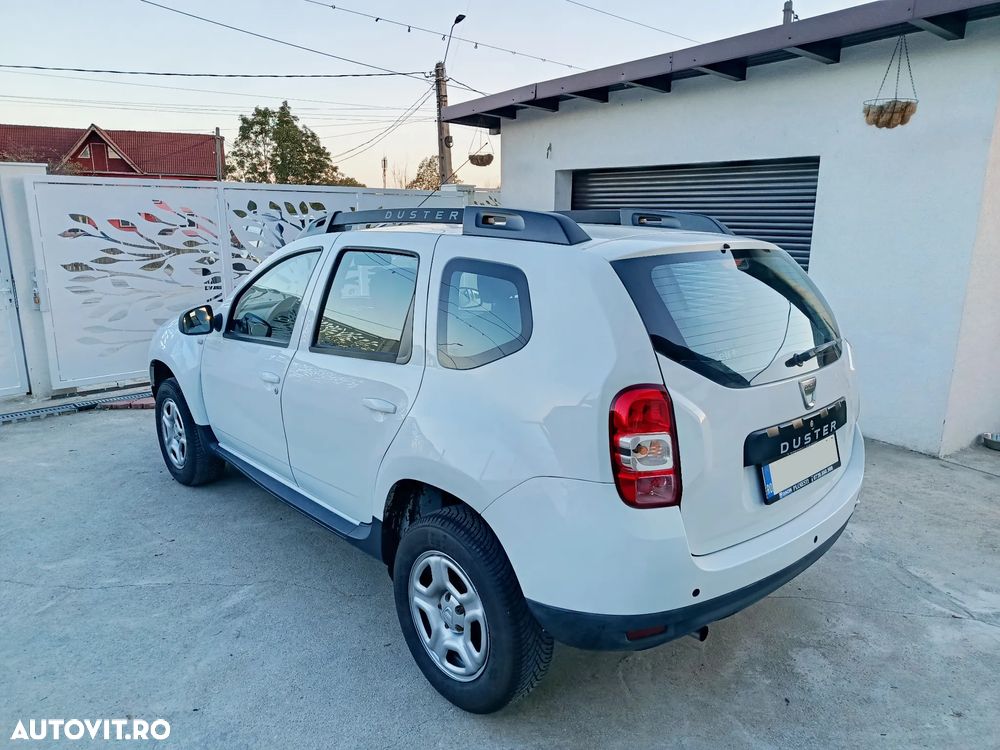 Dacia Duster 1.6 4x2 Laureate - 4