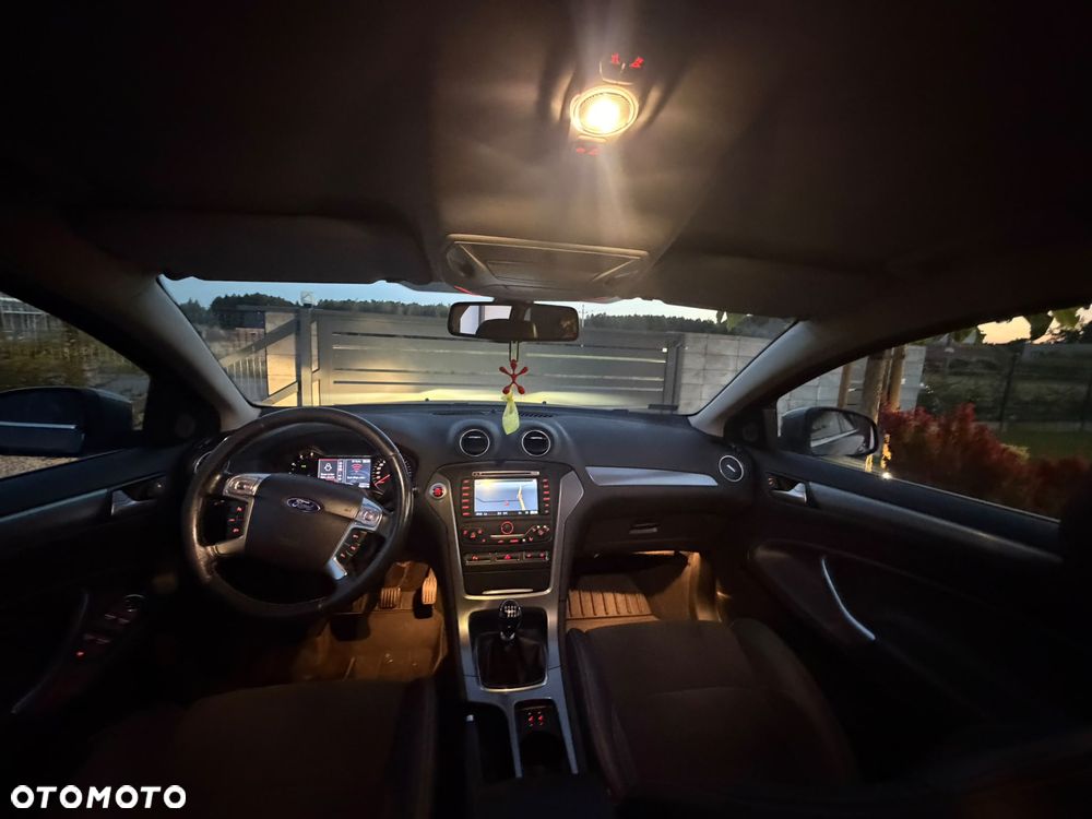 Ford Mondeo 2.0 TDCi Platinium X Plus (Titanium) - 23