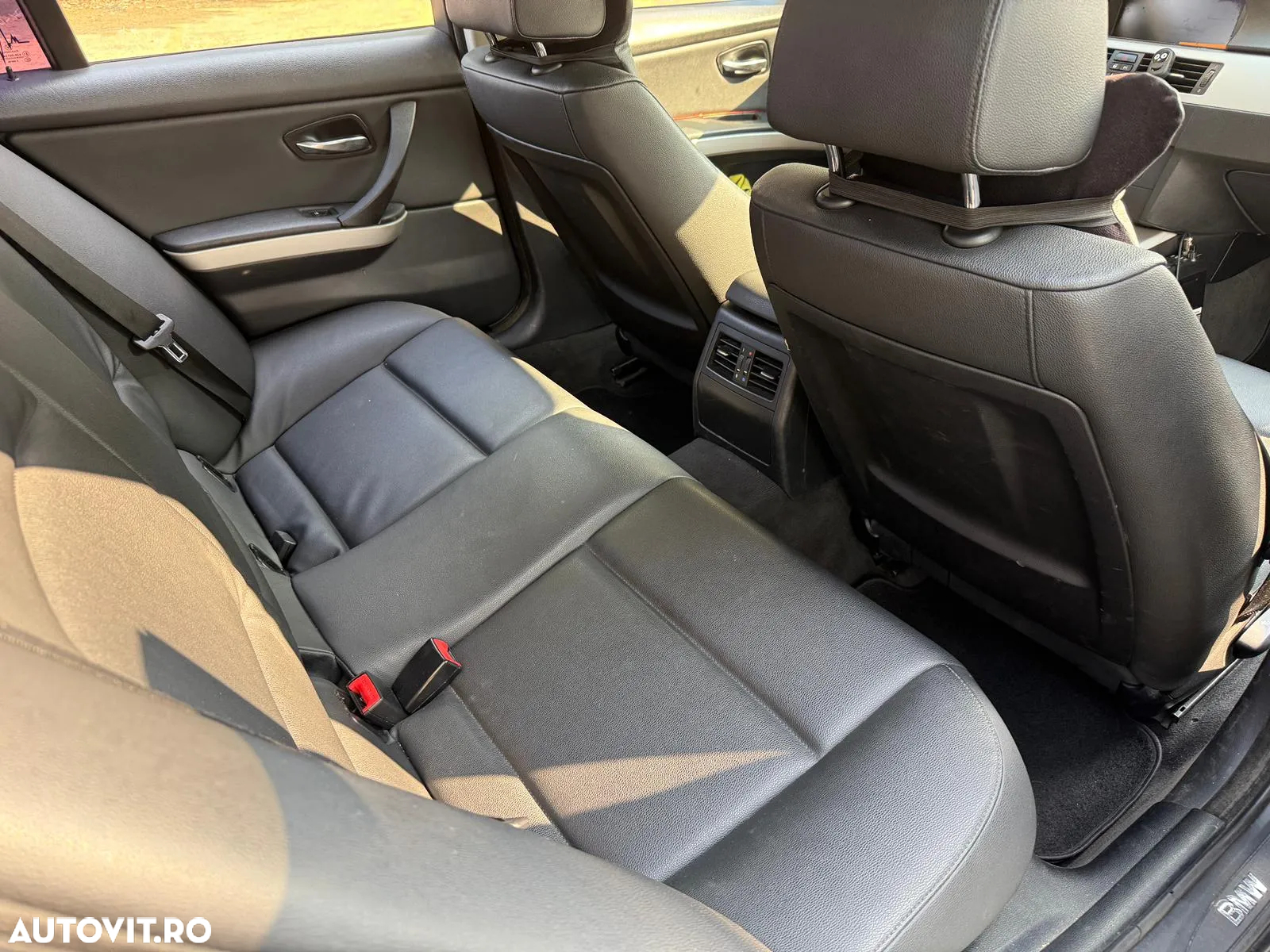 BMW Seria 3 318d Blue Performance - 4