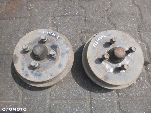 PIASTA PIASTY TYŁ NA PRZYCZEPKĘ KOMPLET VOLKSWAGEN SEAT SKODA 4X100 - 5