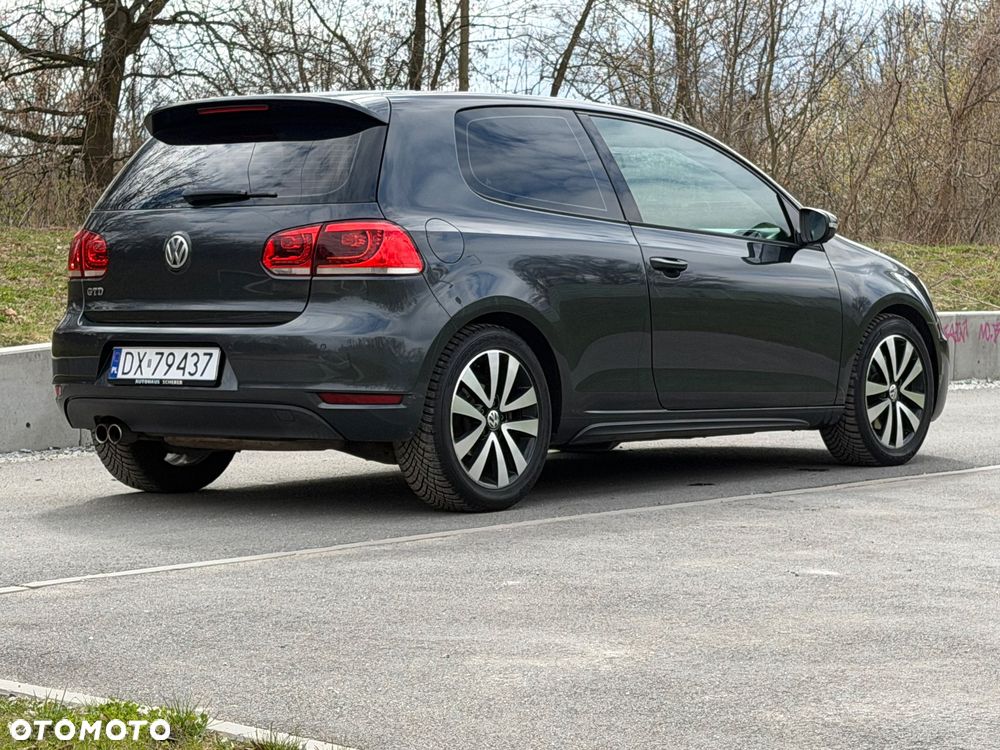 Volkswagen Golf - 12