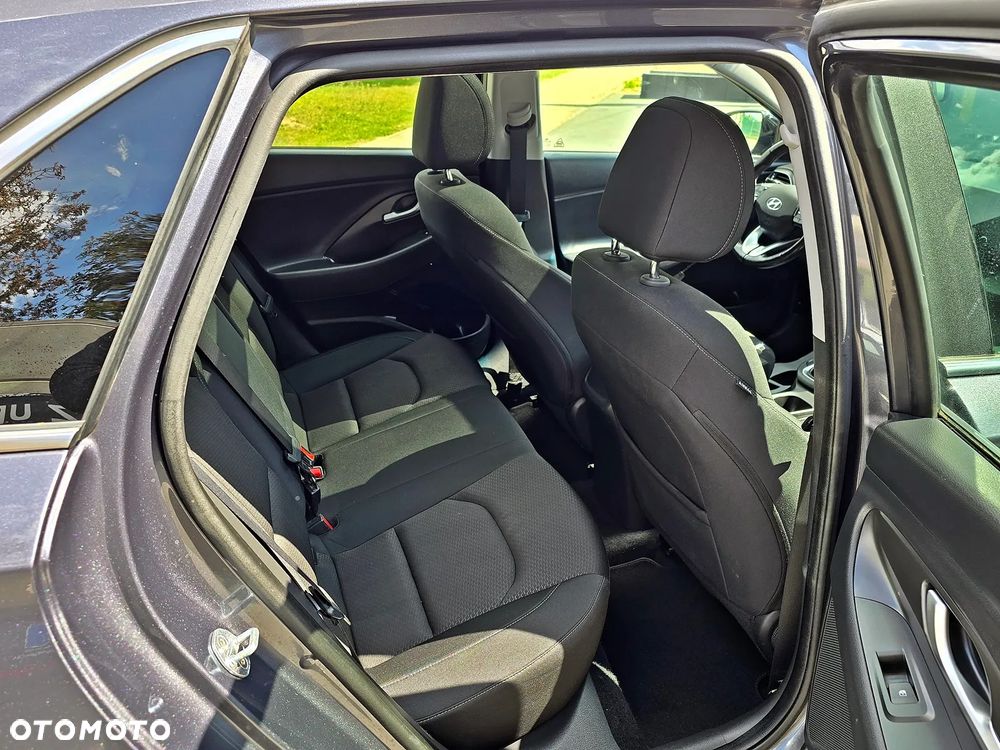 Hyundai i30 1.4 T-GDI Intro Edition - 19