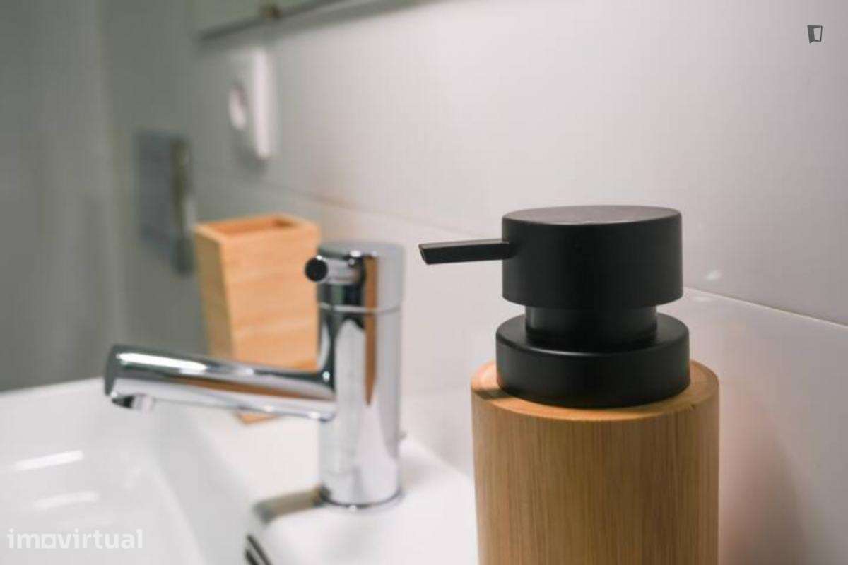 Apartamento com 1 quartos - localizado em Guimaraes - Grande imagem: 4/12