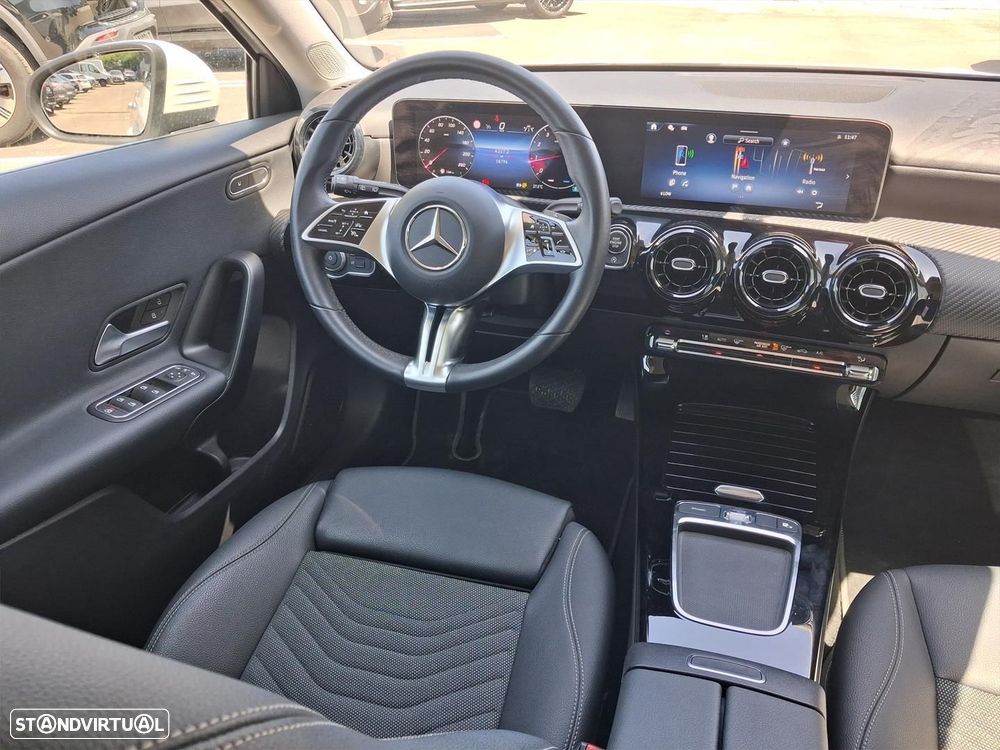 Mercedes-Benz A 200 Standard - 15