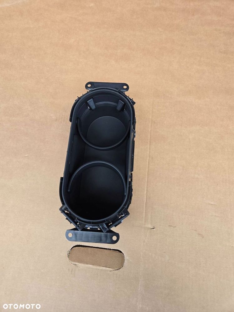 audi a3 8y uchwyt na kubki cupholder 8y0862533a - 1