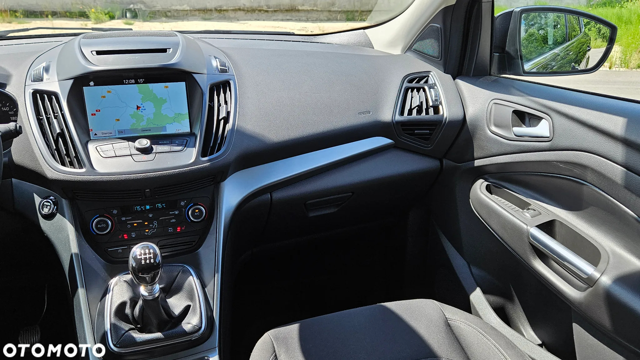 Ford Kuga 1.5 EcoBoost 2x4 Business Edition - 26