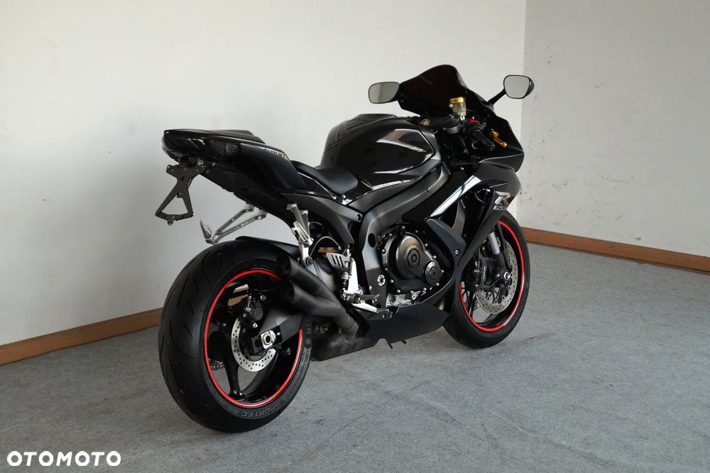 Suzuki GSX-R - 8