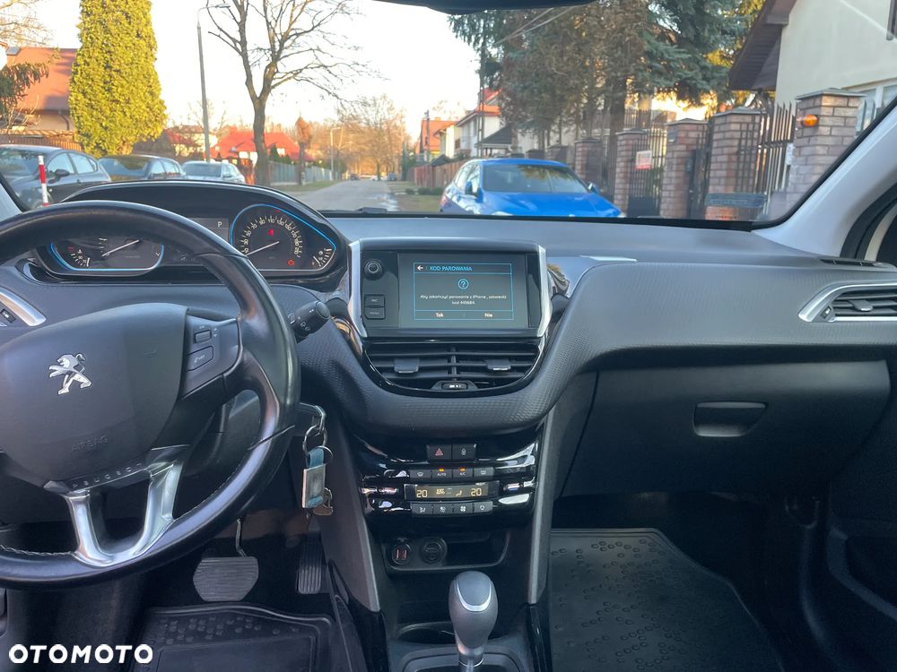 Peugeot 2008 1.2 Pure Tech Style S&S EAT6 - 6