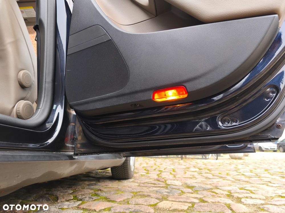 Volkswagen Passat 2.0 TDI DPF Highline - 22