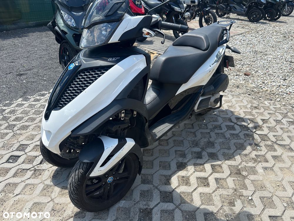 Piaggio MP-3 - 5