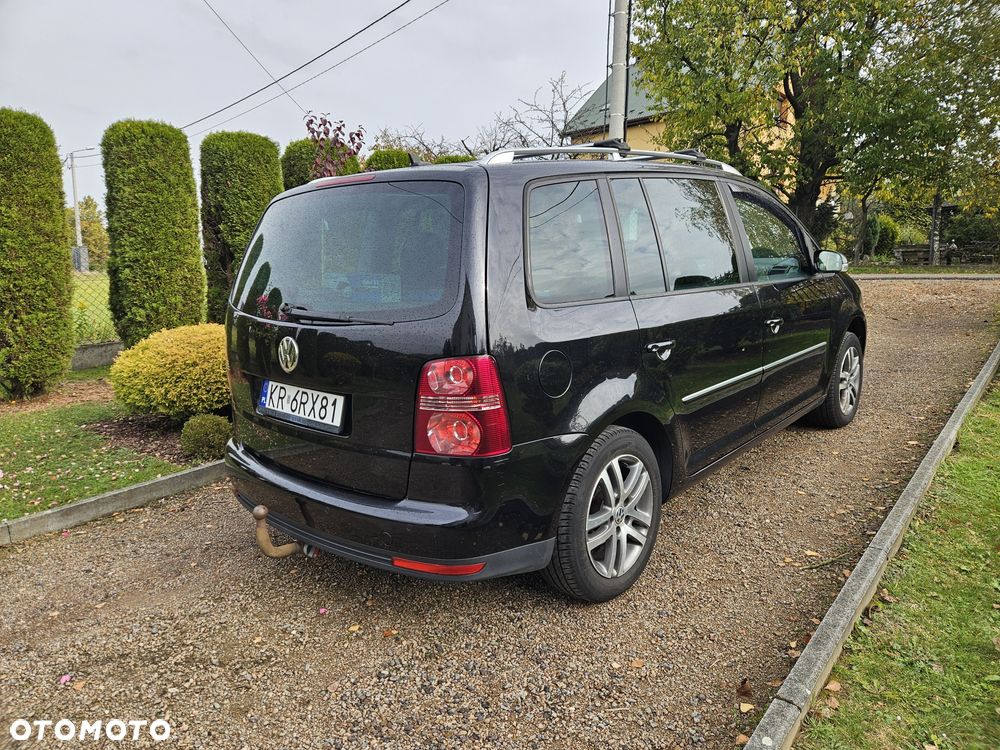 Volkswagen Touran 2007 photo 4
