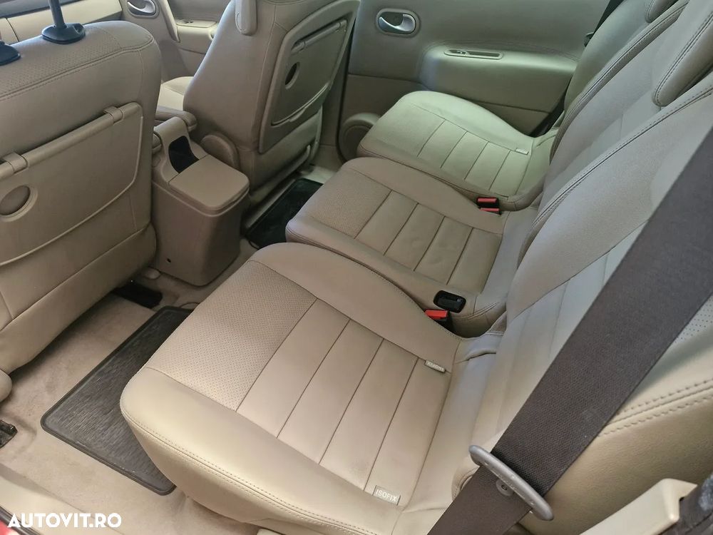 Renault Grand Scenic - 10