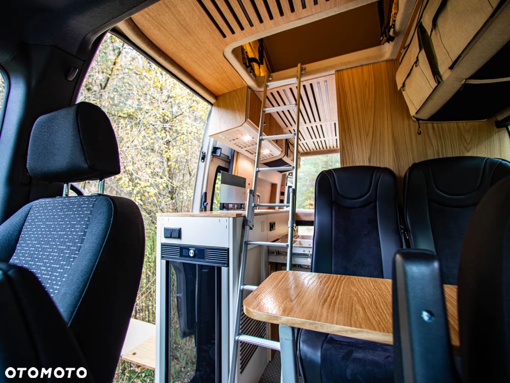 Mercedes-Benz Sprinter - 21