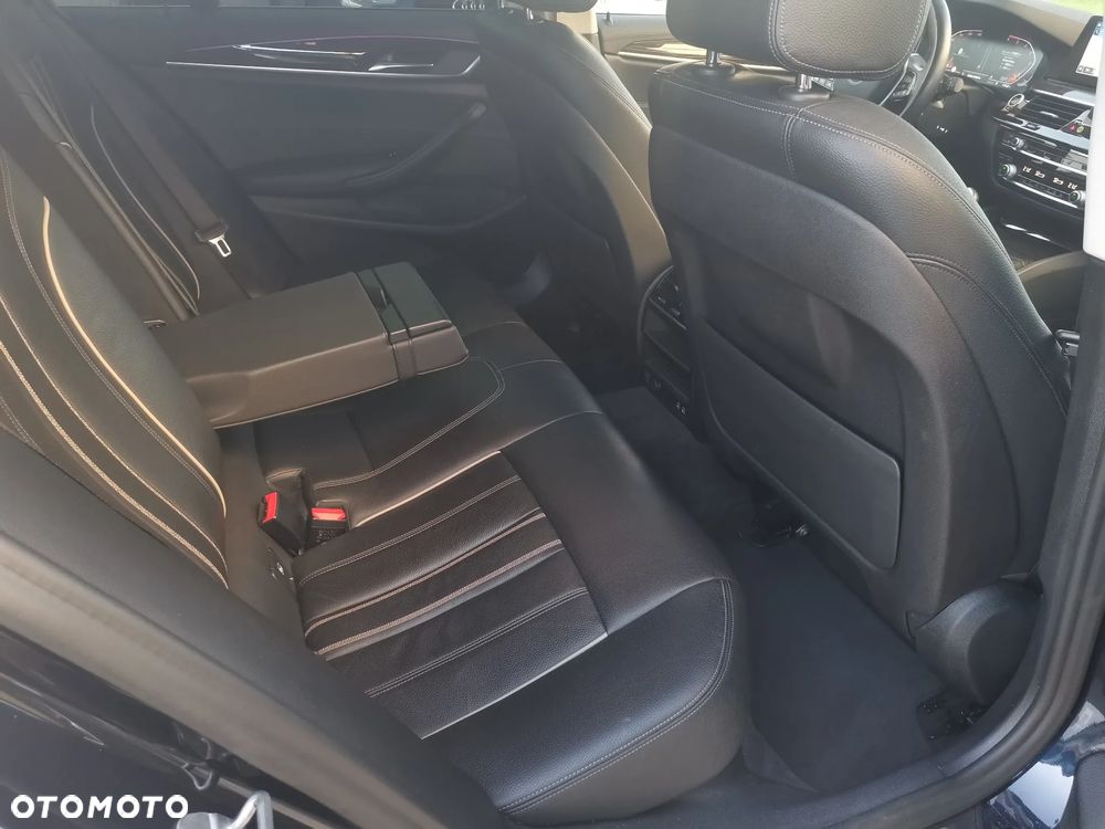 BMW Seria 5 530d Luxury Line - 17