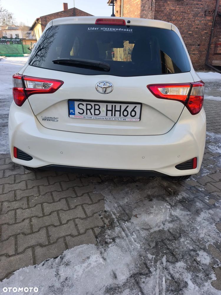 Toyota Yaris 1.5 Premium - 4