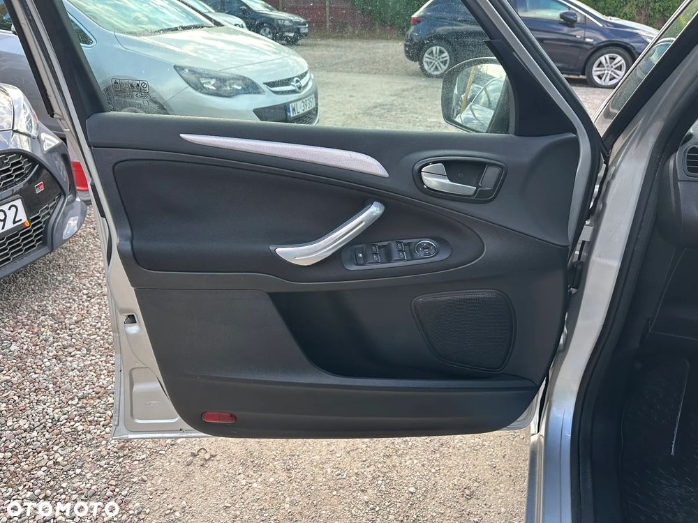 Ford S-Max - 10