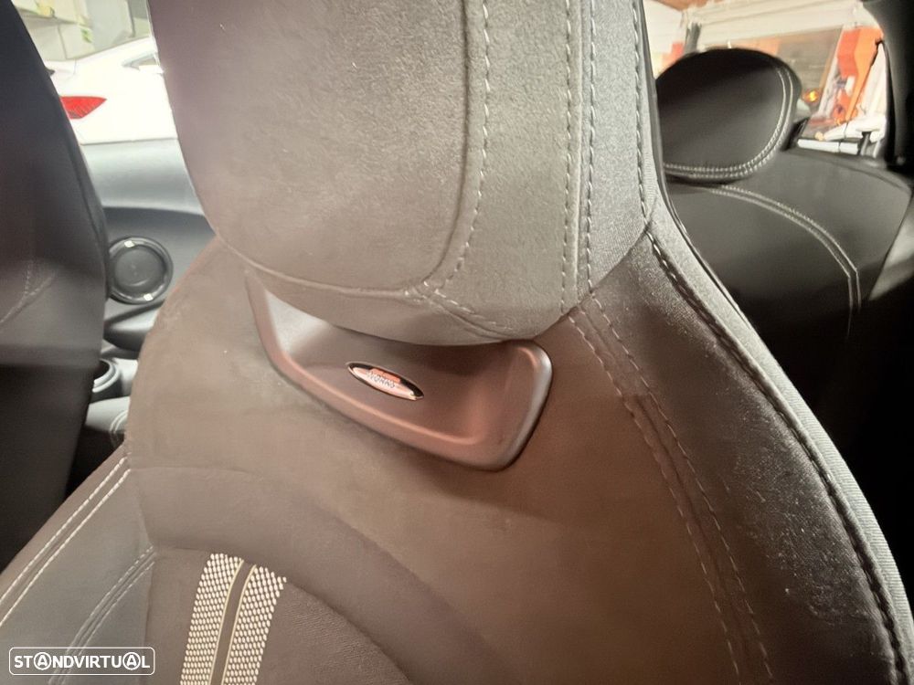 MINI 3 Portas One JCW - 23