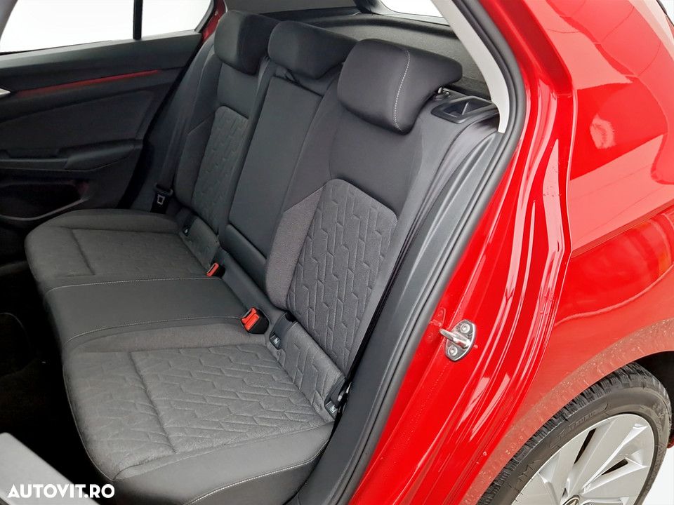 Volkswagen Golf 1.5 eTSI DSG MHEV Advanced - 14