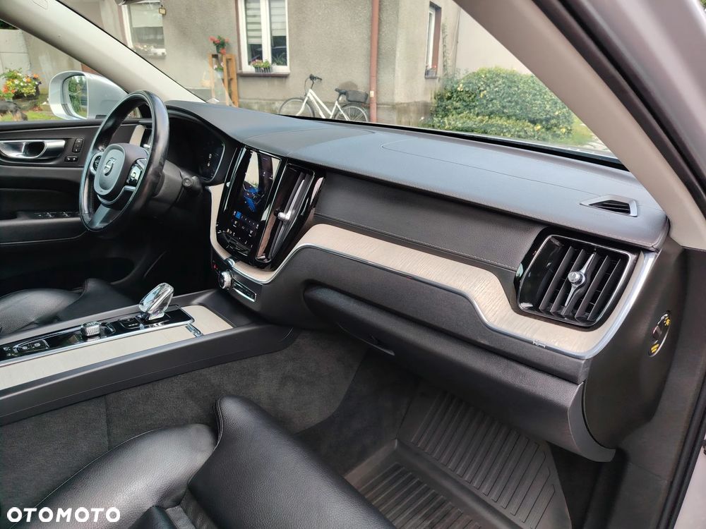 Volvo XC 60 B4 D AWD Inscription - 34