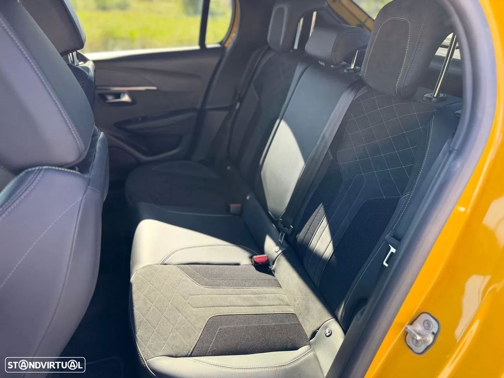 Peugeot 208 PureTech 130 EAT8 GT Pack - 19