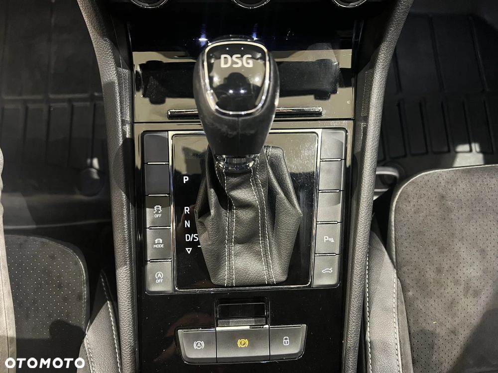 Skoda Superb 2.0 TDI Sportline DSG - 24