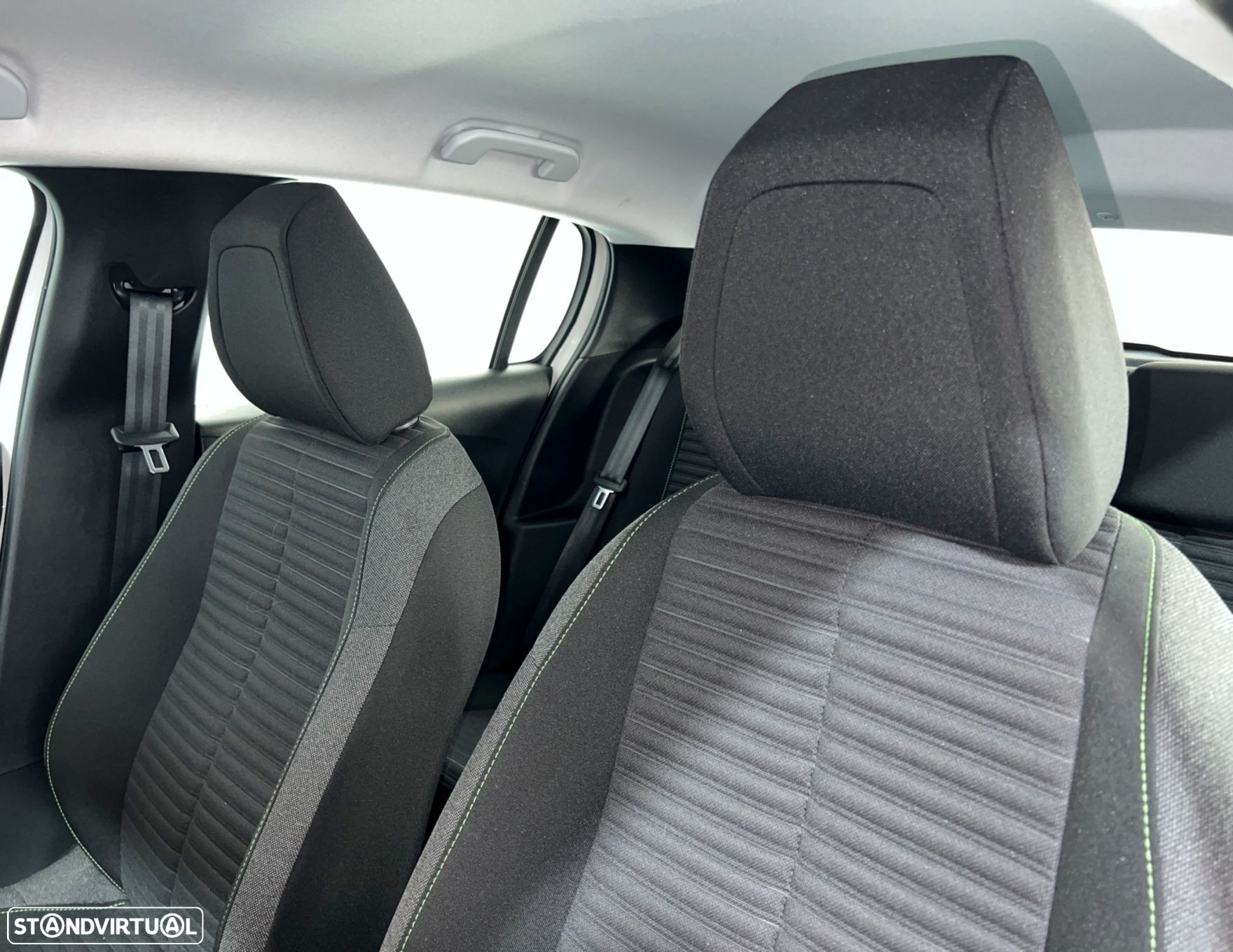 Peugeot 208 1.2 PureTech Active - 4