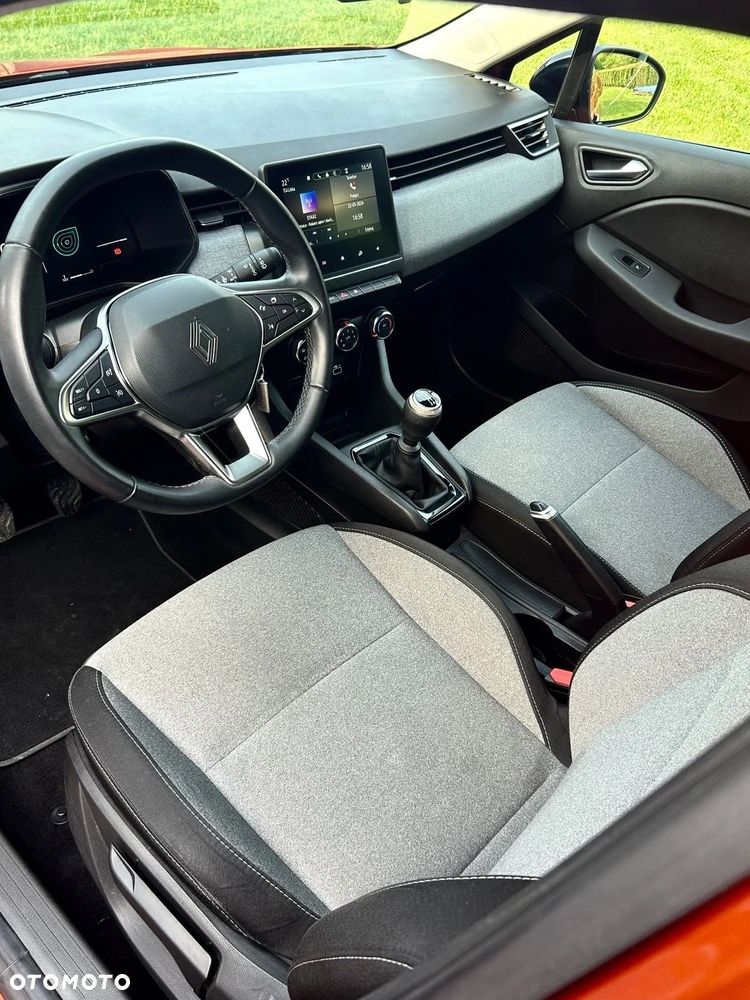 Renault Clio BLUE dCi 100 BUSINESS EDITION - 25