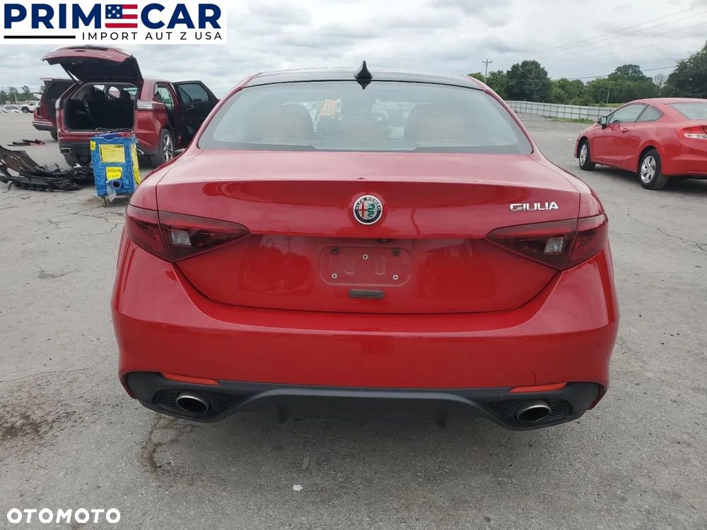 Alfa Romeo Giulia - 6