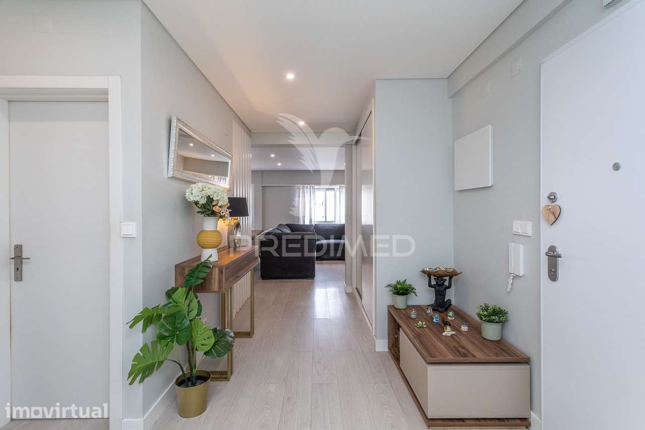 APARTAMENTO T3 RENOVADO - Grande imagem: 3/30