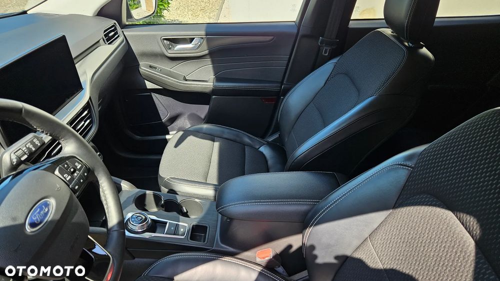 Ford Kuga - 26