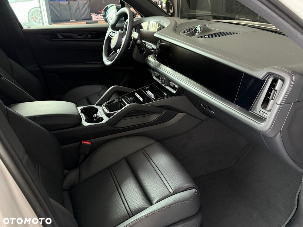 Porsche Cayenne - 25