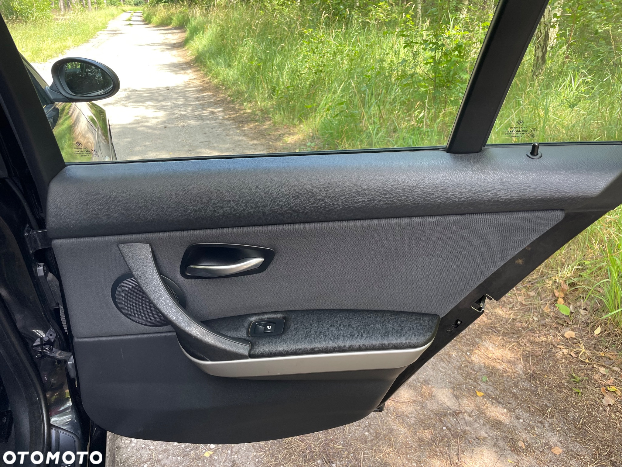 BMW Seria 3 320d DPF Touring - 12