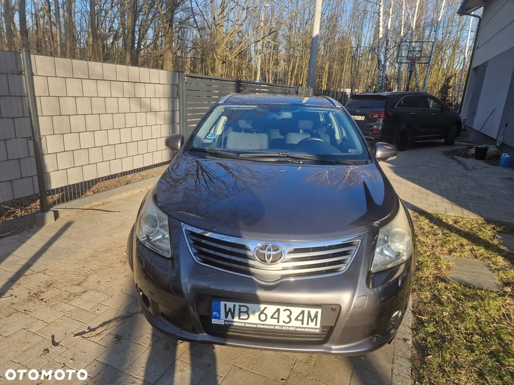 Toyota Avensis 1.8 Sol - 10