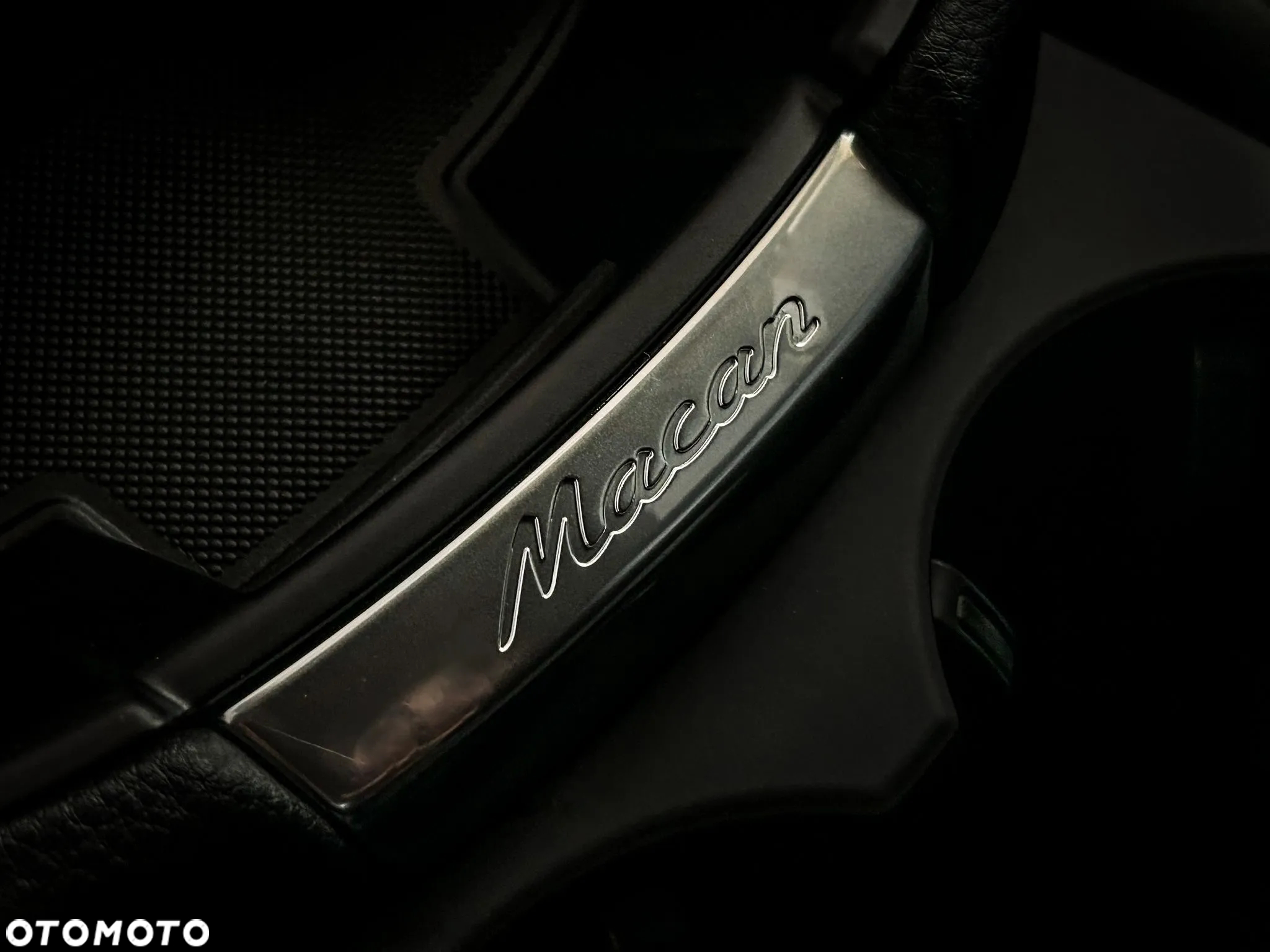 Porsche Macan T - 15
