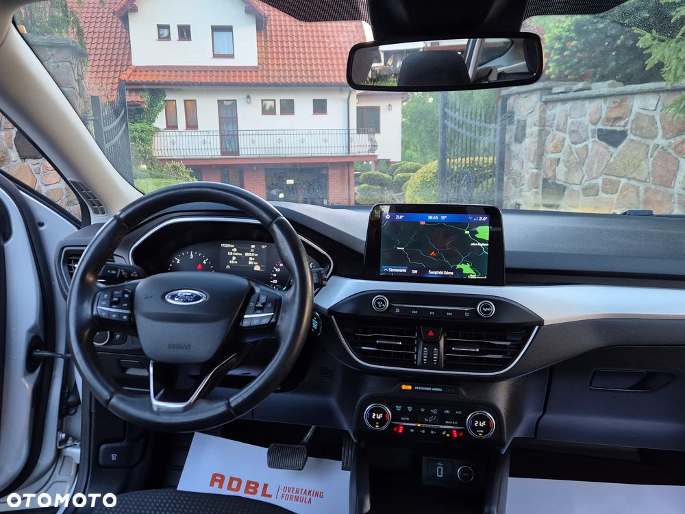 Ford Focus 1.5 EcoBlue Start-Stopp-System TITANIUM DESIGN - 8