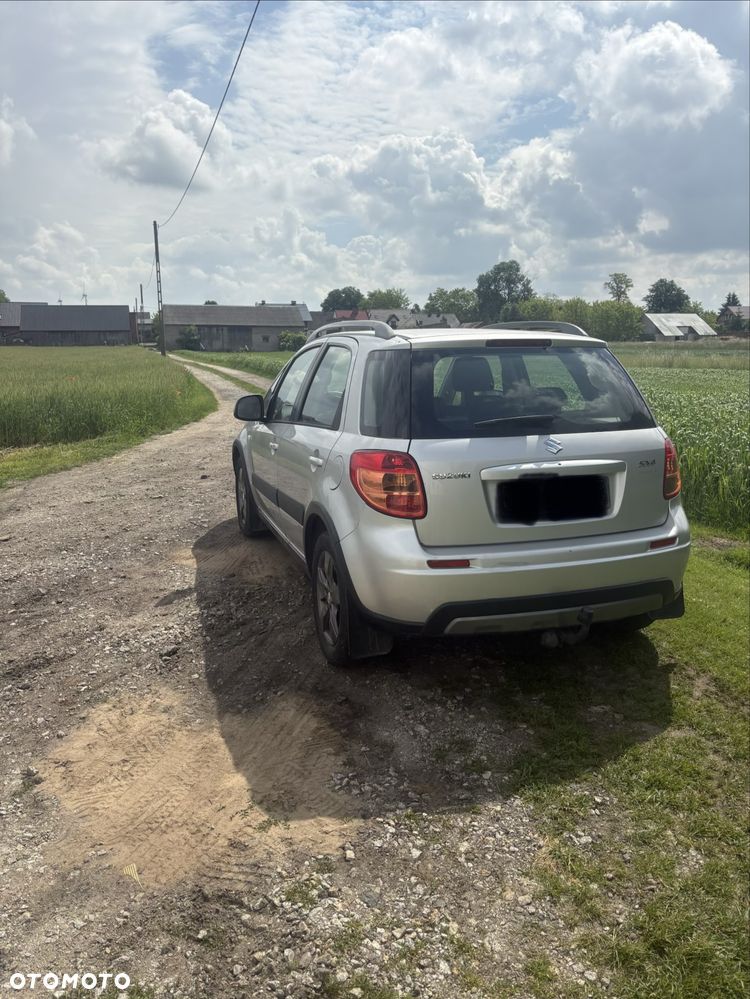 Suzuki SX4 - 4