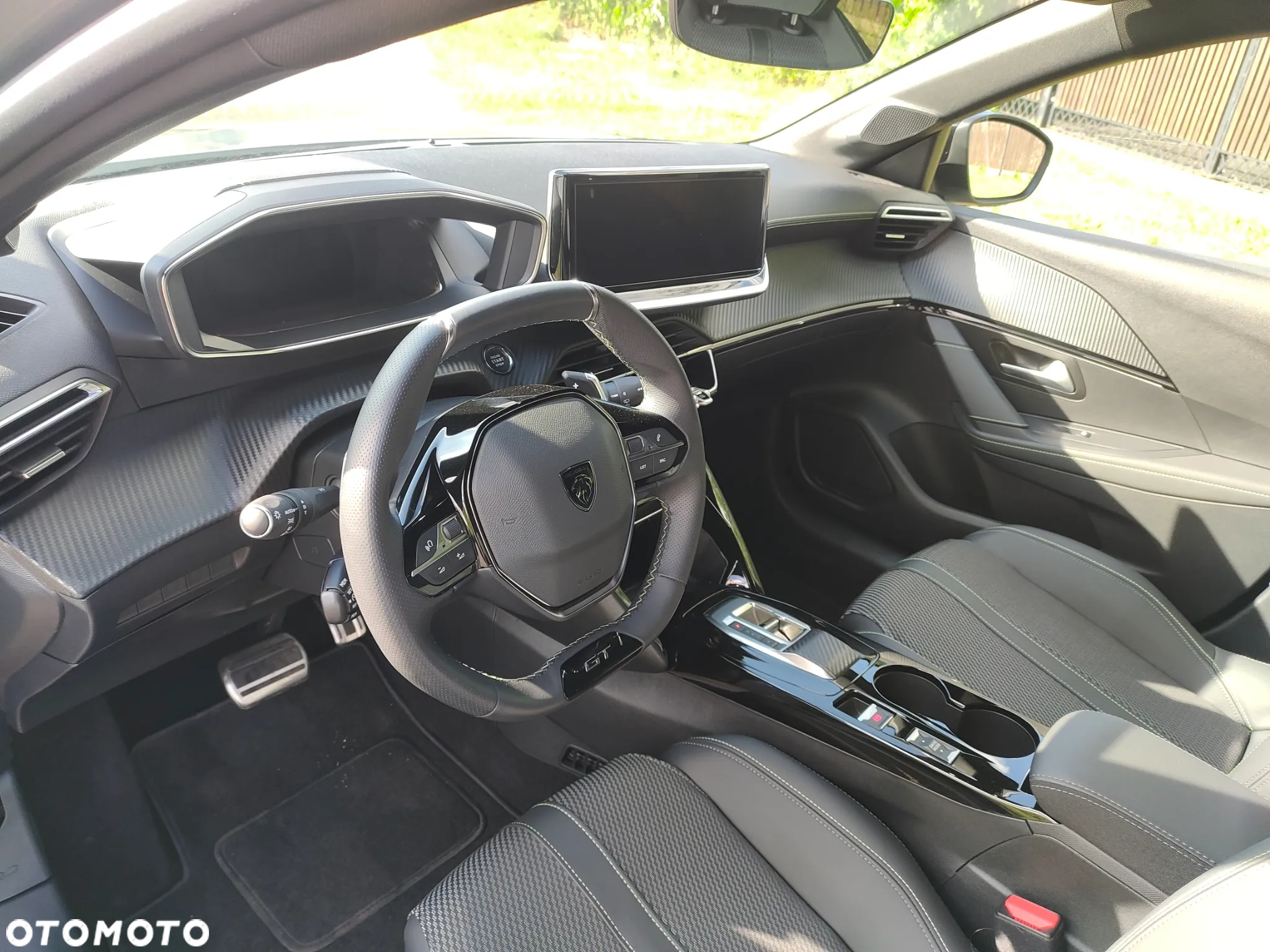Peugeot 208 1.2 mHEV GT - 12