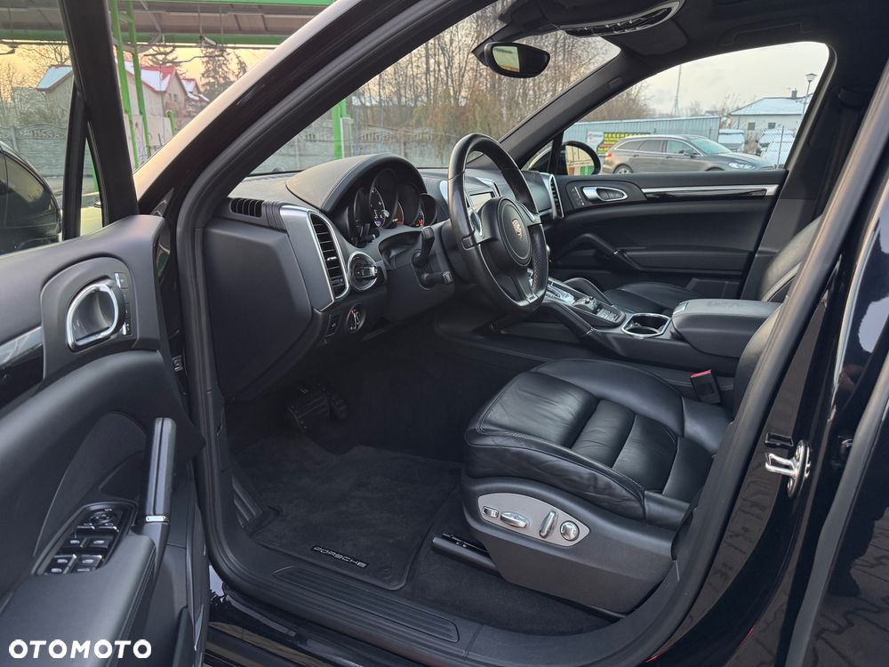 Porsche Cayenne Platinum Edition - 33