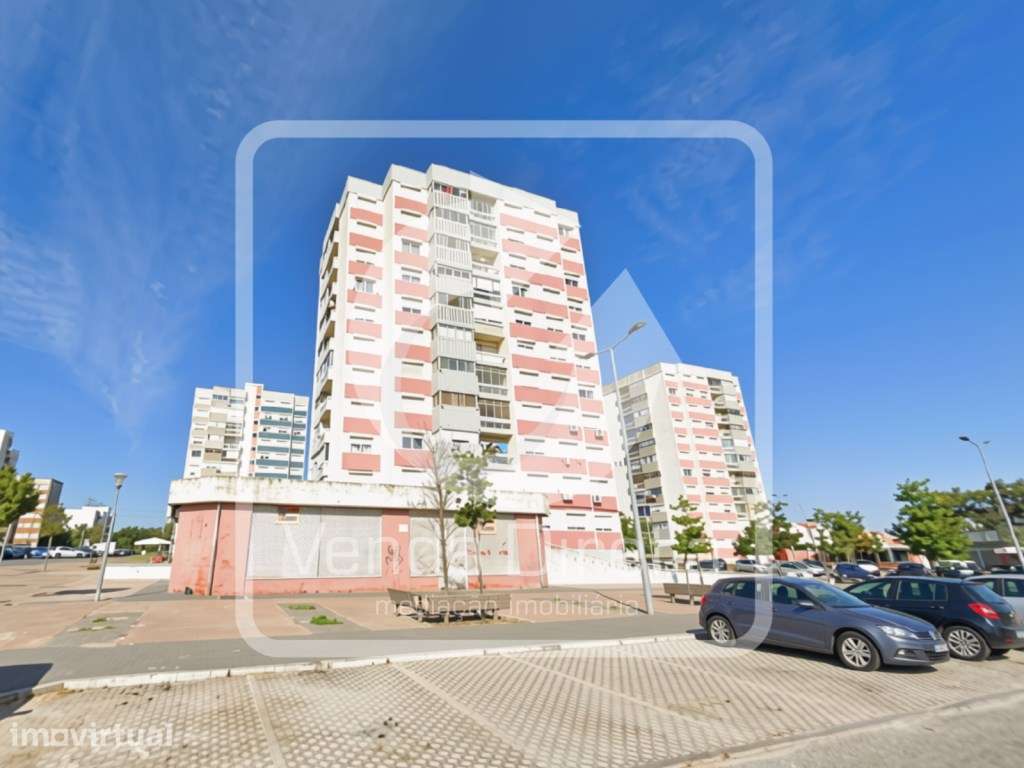 Loja com 269m2, com extração de fumos e grades de segurança, na Cid... - Grande imagem: 2/18