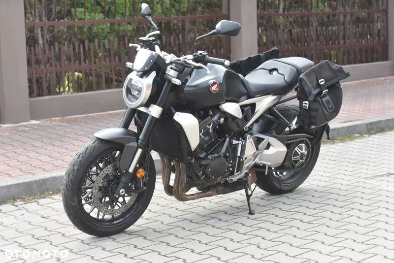 Honda CB - 22