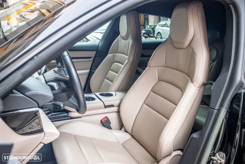 Porsche Taycan Sport Turismo Standard - 9