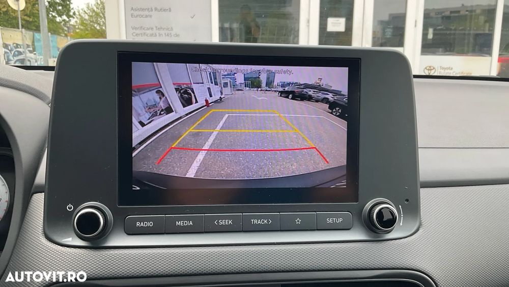 Hyundai KONA - 23