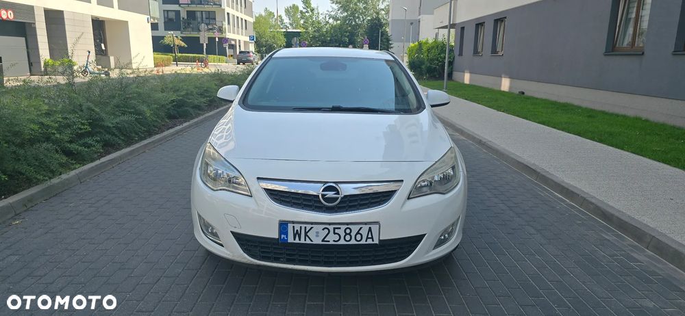 Opel Astra 1.4 Cosmo - 1