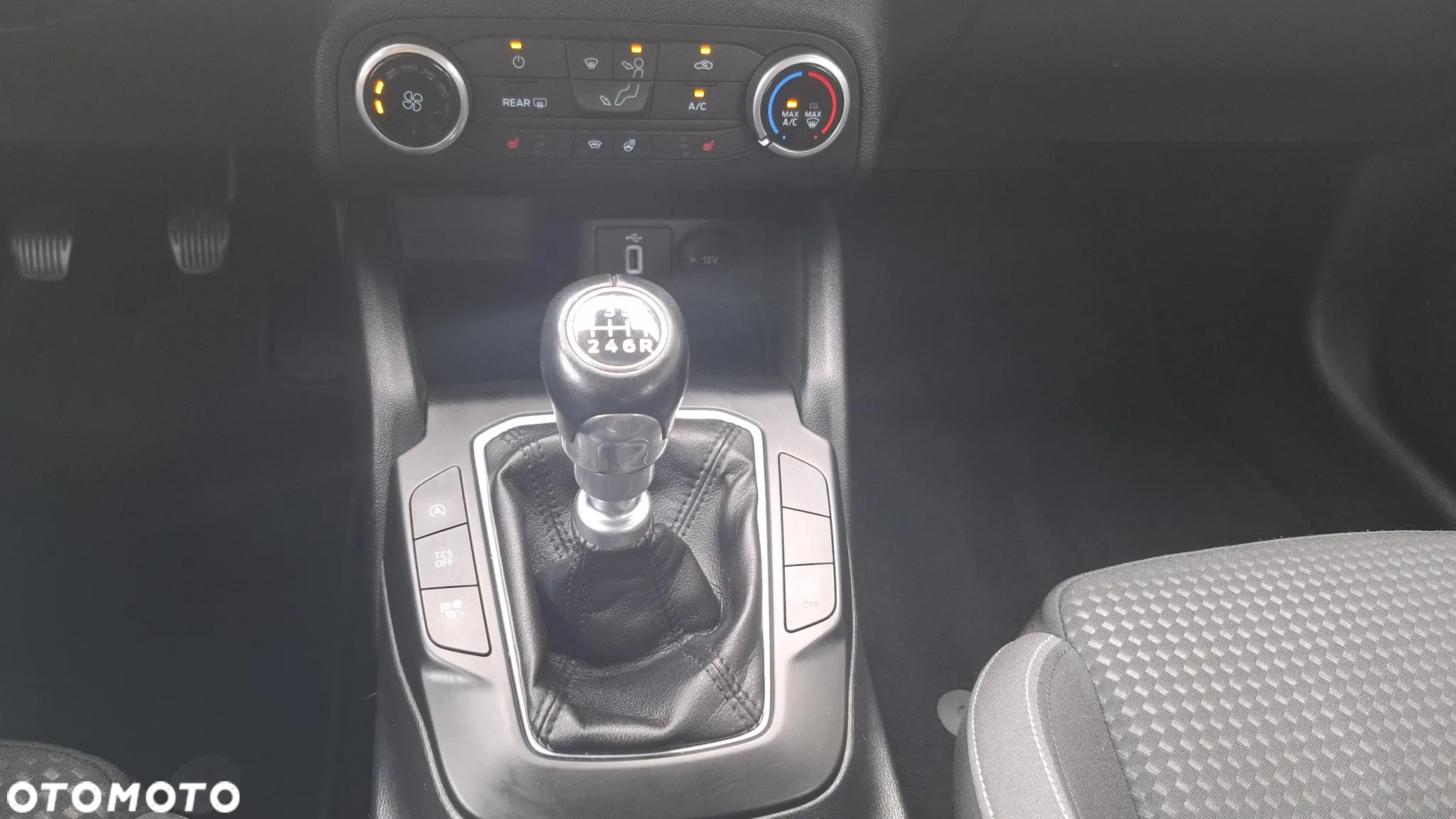 Ford Focus 1.0 EcoBoost Trend Edition - 35