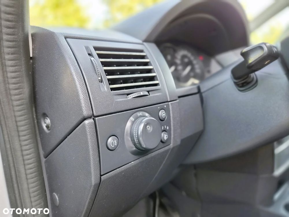 Opel Meriva - 17