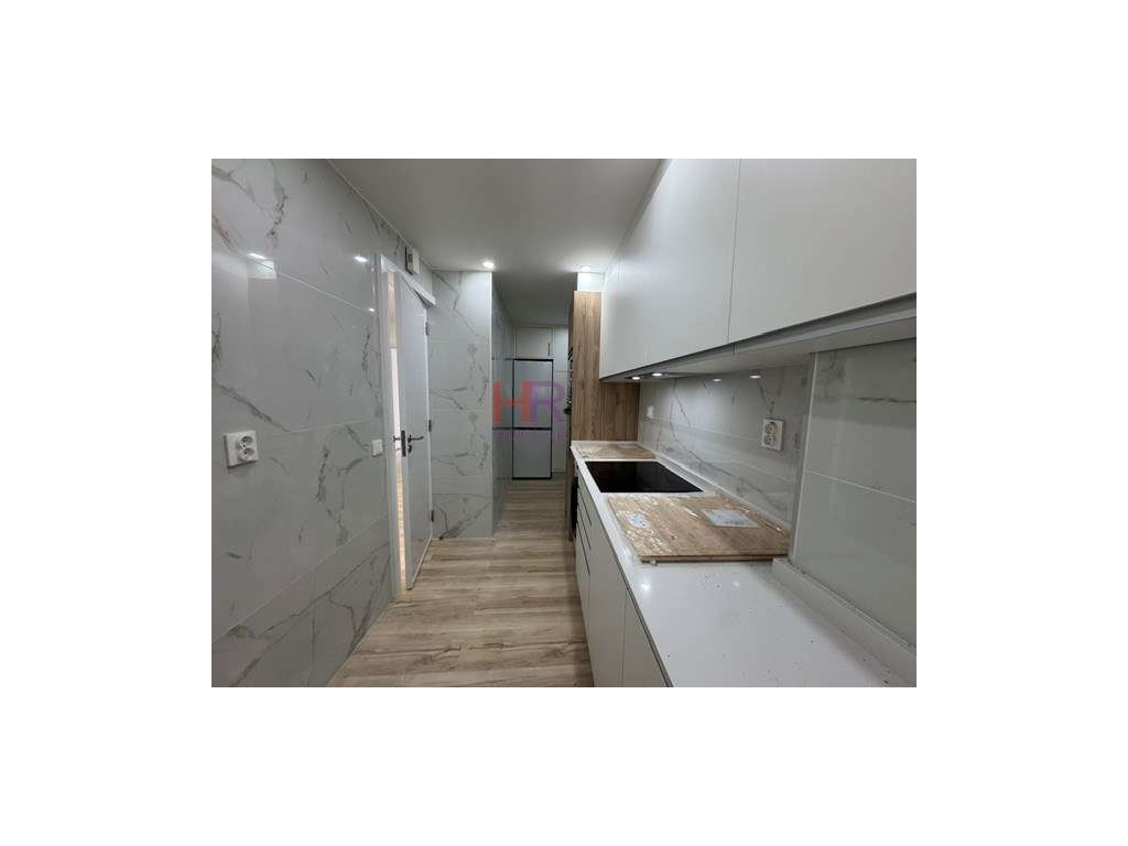 Apartamento T2 novo para arrendar na Sé Nova, Coimbra. Dispõe de 2 ... - Grande imagem: 2/25