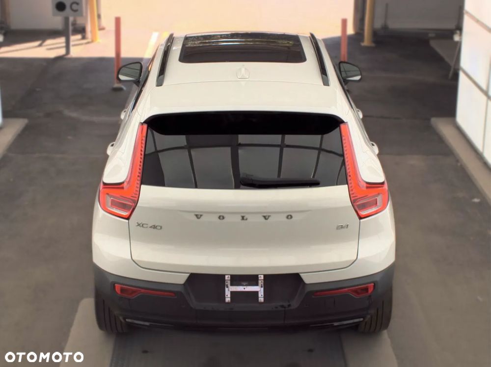 Volvo XC 40 - 6