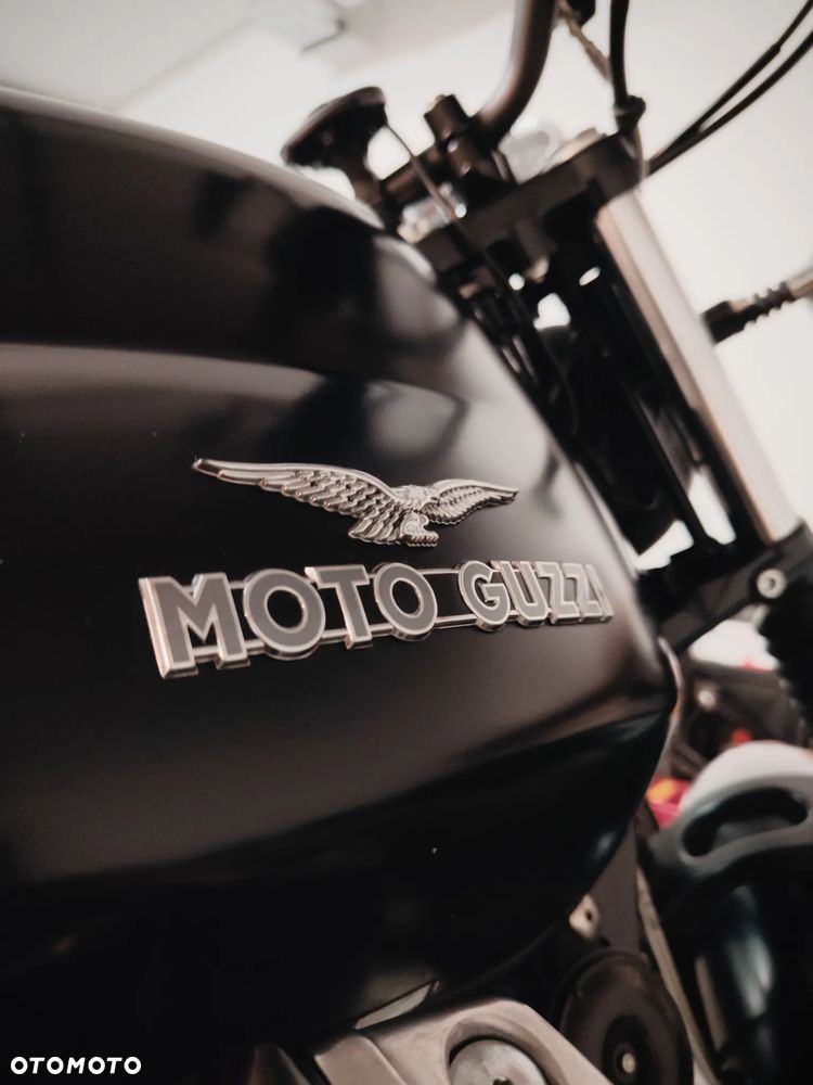 Moto Guzzi V7 - 18