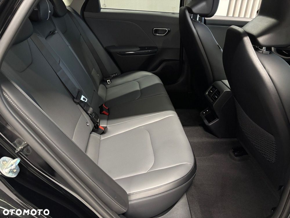 Kia K4 - 16