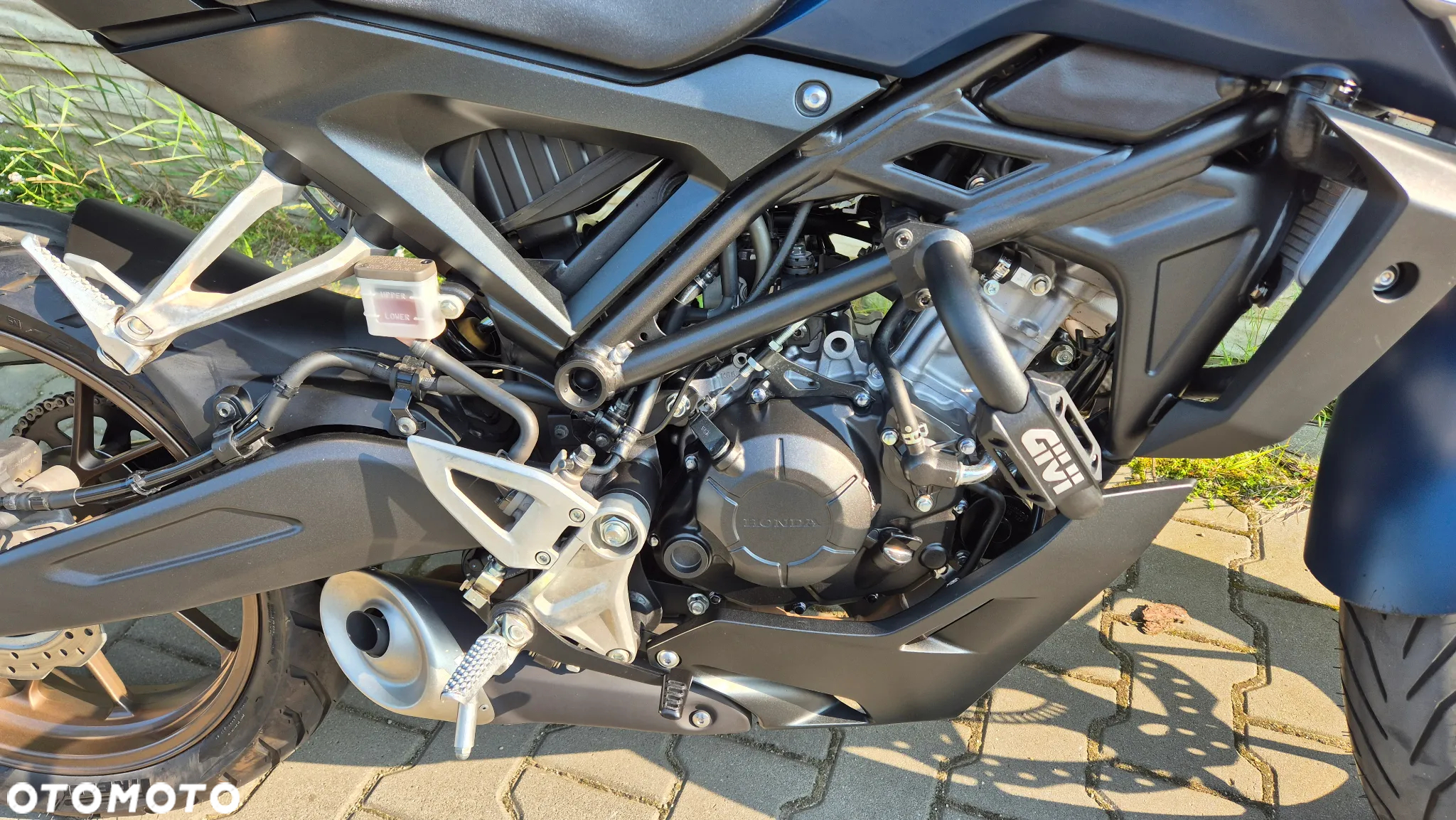 Honda CB - 15